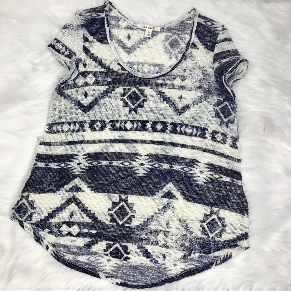 Miami Lightweight Loose Weave Tribal Print Top Med